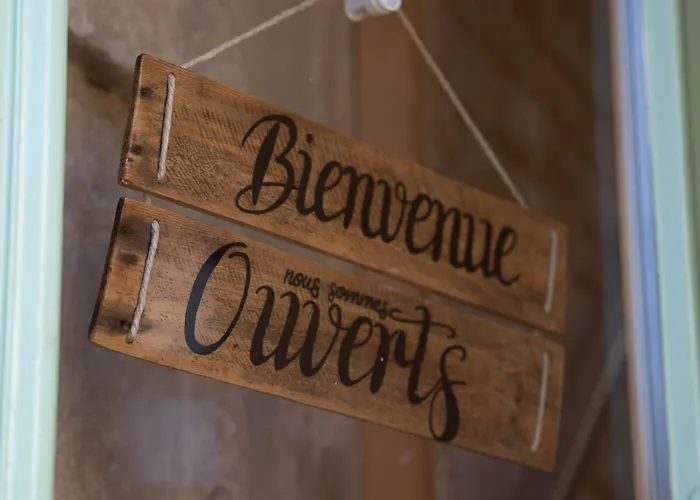Chambres Au Coeur Du Quartier Historique - Maison Alternativi